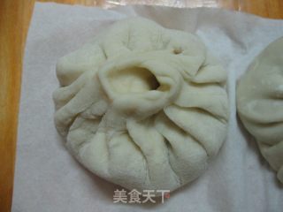 胡萝卜肉包子的做法步骤：1