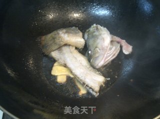 酸汤鲈鱼的做法步骤：5