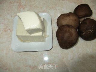 香菇烧豆腐的做法步骤：1