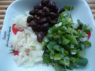 豆豉剁椒炒凉粉的做法步骤：6