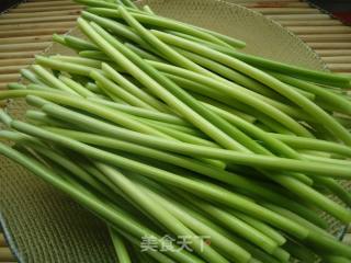 蒜薹炒肉丝的做法步骤：2