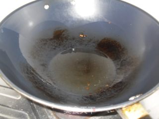 大蒜炒猪血的做法步骤：2