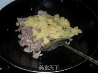 土豆炒肉片的做法步骤：5