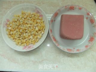 火腿玉米的做法步骤：1