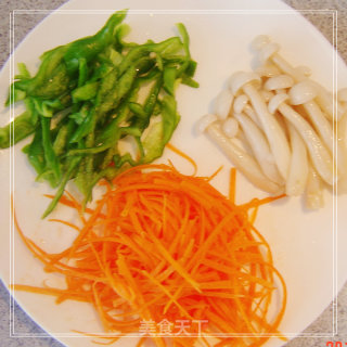 春夏适宜的凉拌菜菜（酸甜味）------爽脆黄瓜卷的做法步骤：5