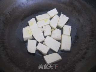 海带豆腐鱼丸汤的做法步骤：3