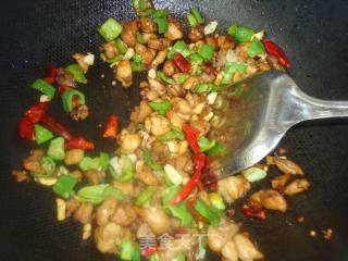 青椒麻辣鸡丁的做法步骤：10