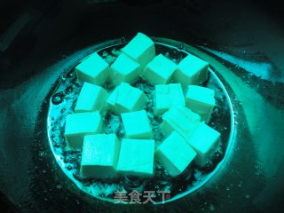 罗非鱼豆腐煲的做法步骤：2