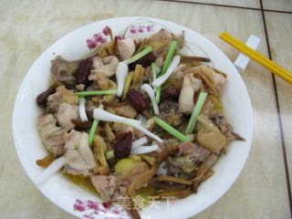 金针菜红枣蒸鸡的做法步骤：4