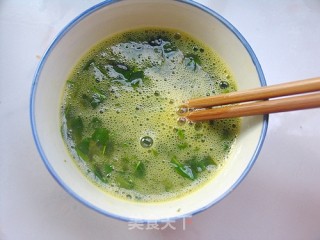 春食野菜——香椿蛋饼的做法步骤：5