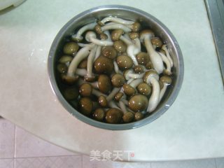 零危机比基尼减肥计划之五彩呛蟹味菇的做法步骤：4