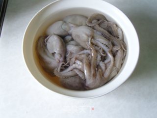 零危机比基尼减肥计划之芥末八爪鱼&白灼八爪鱼的做法步骤：1
