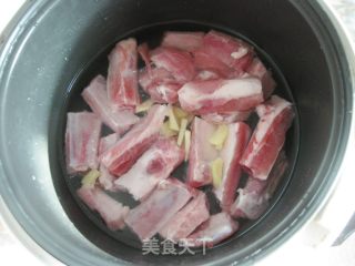 香辣排骨的做法步骤：1