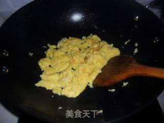 韭黄炒鸡蛋的做法步骤：3