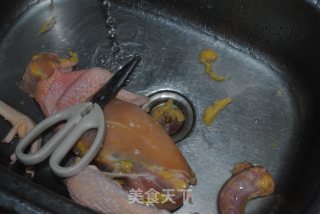 卤鸡的做法步骤：1