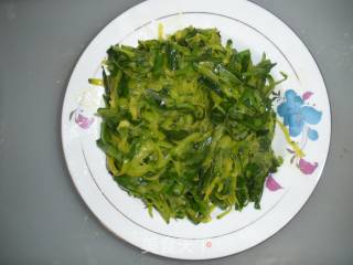 南瓜丝炒韭菜的做法步骤：6