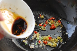 果粒浇汁鲈鱼的做法步骤：17