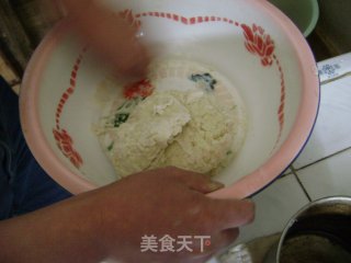 墨鱼韭菜面的做法步骤：3