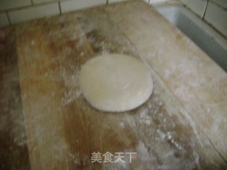 墨鱼韭菜面的做法步骤：8