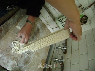 墨鱼韭菜面的做法步骤：11