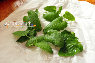 薄荷菠萝的做法步骤：1