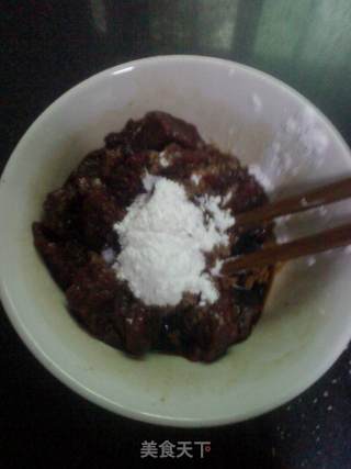 牛肉炒土豆的做法步骤：3