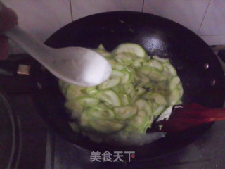 西葫芦炒蛋的做法步骤：7
