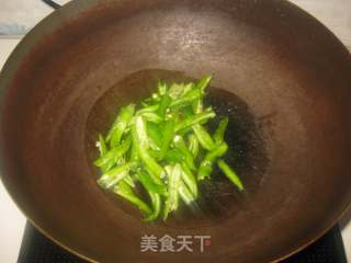 辣炒墨鱼的做法步骤：5