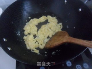 蒜苗炒鸡蛋的做法步骤：4