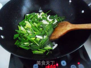 蒜苗炒鸡蛋的做法步骤：6