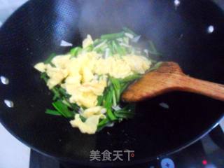 蒜苗炒鸡蛋的做法步骤：7