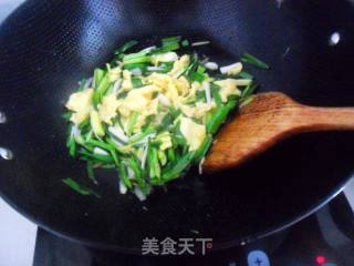蒜苗炒鸡蛋的做法步骤：8