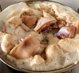 鹰嘴豆炖猪蹄的做法步骤：3