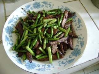 蒜薹炒牛肉的做法步骤：6