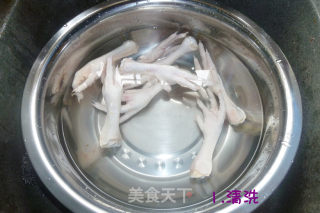 秘制凤爪的做法步骤：1