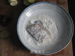 干香带鱼的做法步骤：2