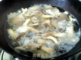 蘑菇的另类吃法——素版京酱肉丝的做法步骤：3