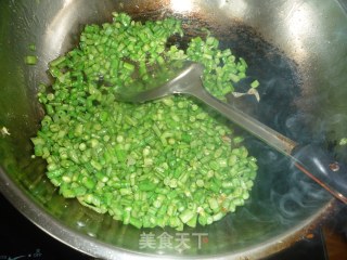 简单朴素----豆角卤子面的做法步骤：4