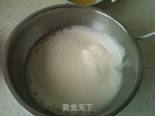 DIY戚风蛋糕的做法步骤：4