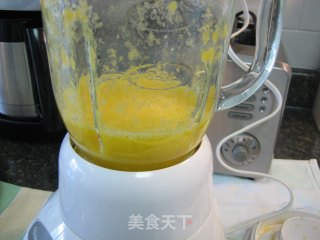鲜橙汁蛋奶芝麻小软卷的做法步骤：3