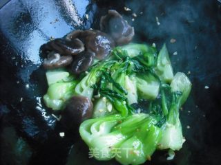香菇扒菜胆的做法步骤：8
