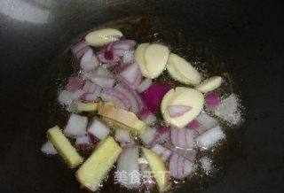 三鲜鸡丁的做法步骤：2