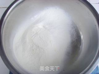 罗勒叶型面包的做法步骤：2