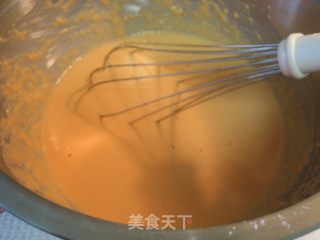 营养早餐——鲜胡萝卜汁香葱鸡蛋饼的做法步骤：6