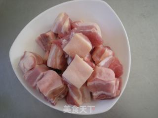 酱香红烧肉的做法步骤：1