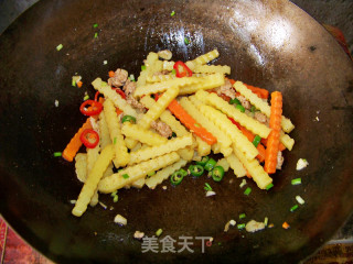 心蓝手制私房菜【花式孜然土豆条】——可爱的烧烤味炒出来的做法步骤：6
