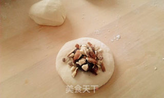 午后小点心——豆沙杏仁芝麻饼的做法步骤：10