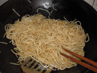 什锦炒拉面的做法步骤：9