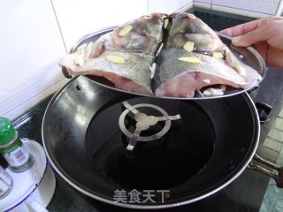 剁椒鱼头的做法步骤：4