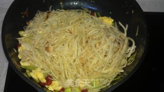腊肠鸡蛋炒饼的做法步骤：6